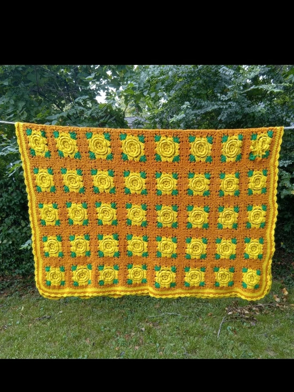 Vtg Handmade Yellow and Orange Crochet 3D Flower Throw Blanket